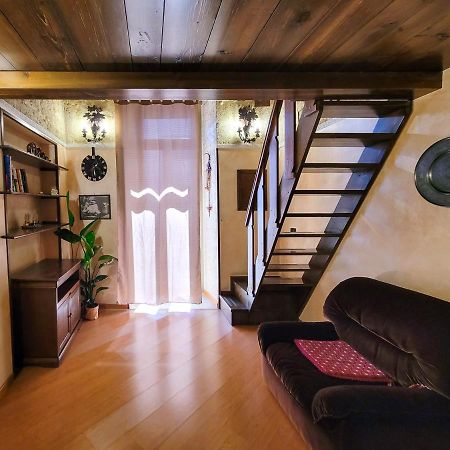 Cozy Classical Residence In The City Center Бари Екстериор снимка