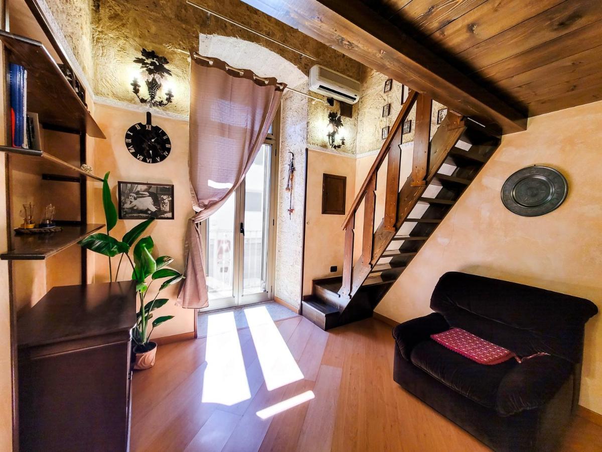 Cozy Classical Residence In The City Center Бари Екстериор снимка