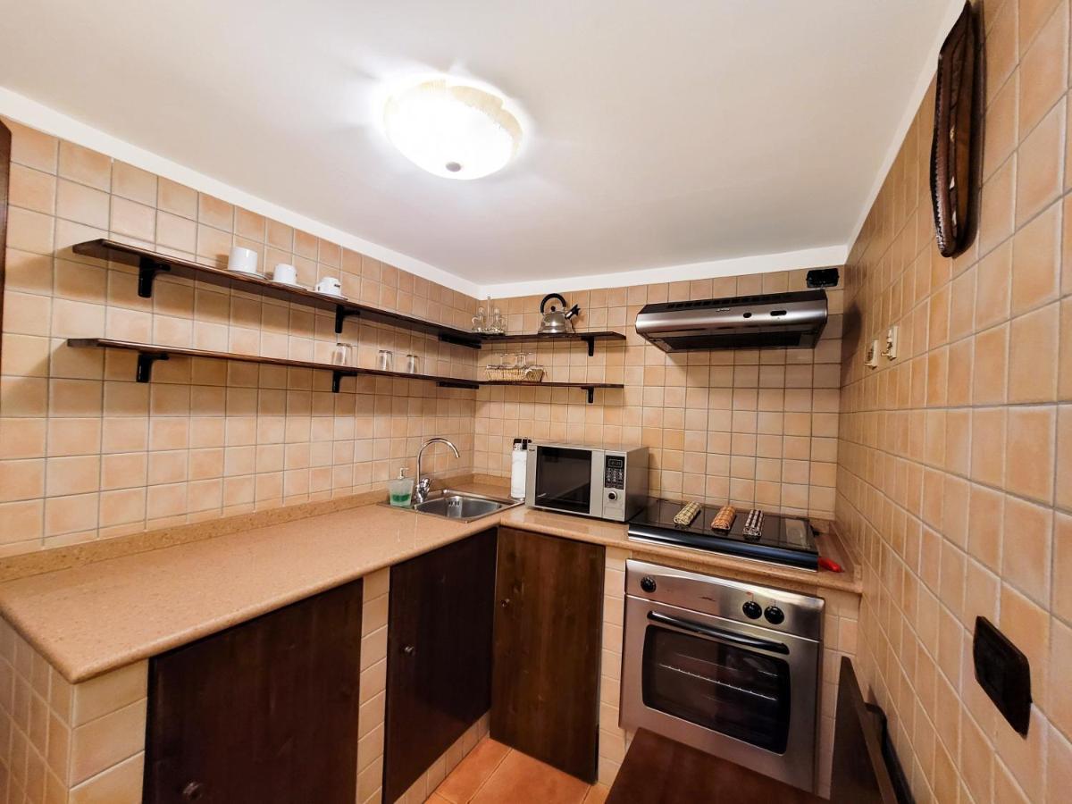 Cozy Classical Residence In The City Center Бари Екстериор снимка