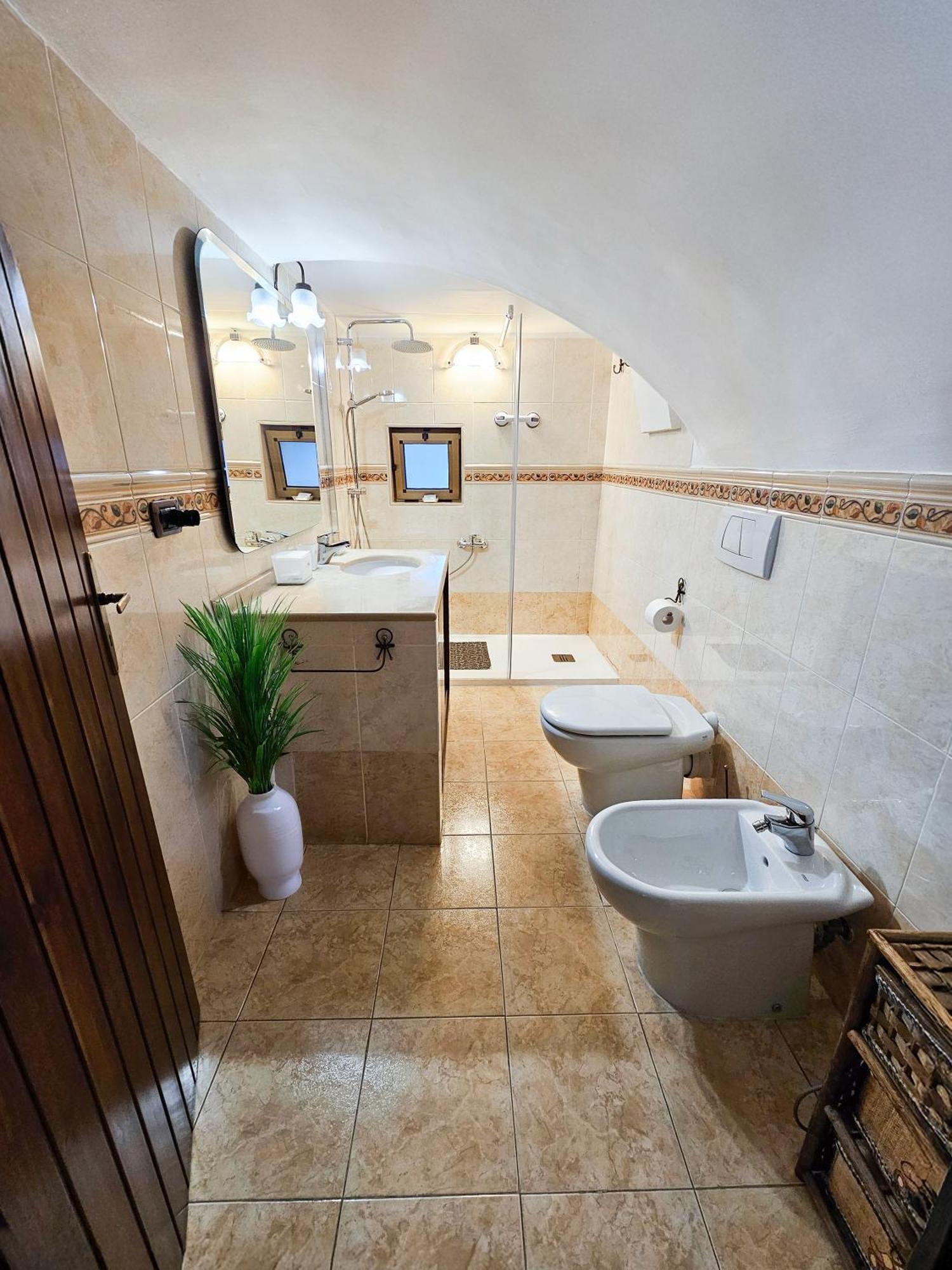 Cozy Classical Residence In The City Center Бари Екстериор снимка
